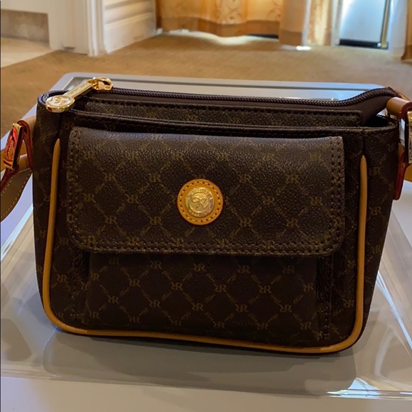 Rioni crossbody bag Clearance